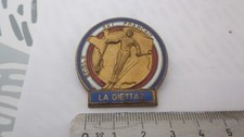 insigne broche SKI  LA GIETTAZ   ECOLE SKI FRANCAIS