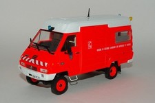 RENAULT B 70.35 D 4X4 FOURGON