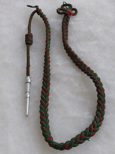 Une fourragère médaille