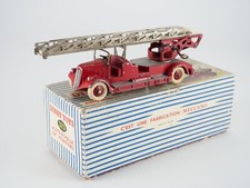 Dinky Toys F n° 32 D