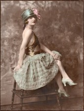 Italie Femme Artiste Cabaret
