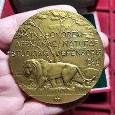 #125-T3 ~ Médaille - Victor