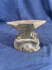 ancienne enclume bigorne de Bijoutier en fonte sur socle