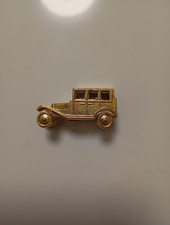 Voiture Miniature en Plastique Couleur Or