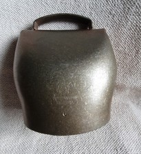 Cloche Chamonix Devouassoud  N 6 Qualité sonnaille Vache art populaire 1,160 Kg 