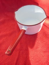 Ancienne casserole tôle