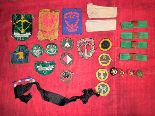 Lot pièces insignes 1940 - pièces,
