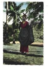 972 - MARTINIQUE - JEUNE MARTINIQUAISE EN COSTUME LOCAL DU DIMANCHE