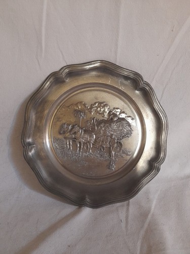 Assiette decoratrice etain - assiette,
