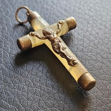 Croix nacre et argent massif Jésus crucifié crucifix religion dévotion pendentif