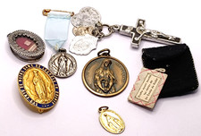 Lot médailles reliquaires
