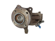 Fusée d'essieu Moyeu de roue