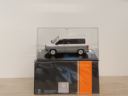 Volkswagen 2003 rouge 43 - 2003, 1/43