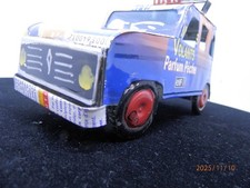 miniature -jouet-Renault 4L - R4 en tôle 15 cm fait main - Collection Vintage