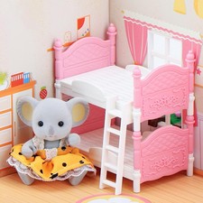 Lit de poupée pour bébé