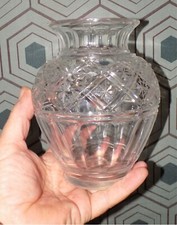 ANCIEN VASE EN CRISTAL SIGNE CRISTAUX D'ART SAINT LOUIS
