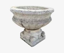 vase medicis en pierre