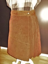  TRÈS ORIGINALE JUPE EN DAIM  VÉRITABLE COULEUR MARRON TRÈS BON ETAT  !