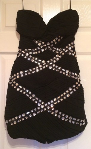 Robe sans bretelles modèle
