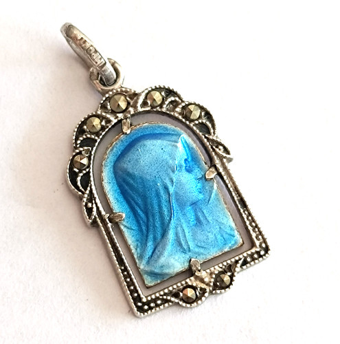 Pendentif medaille religieux
