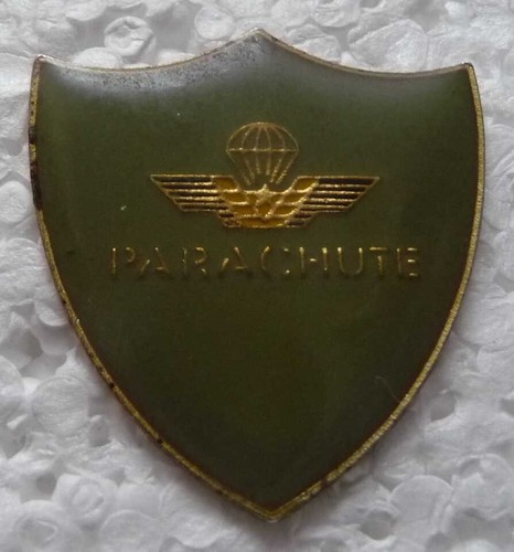 Pin militaire parachute - militaire,