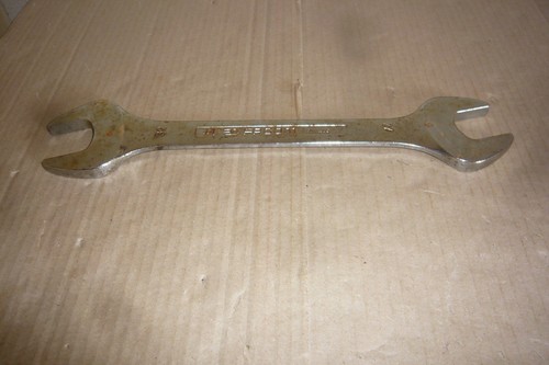 Clé plate taille - 44,