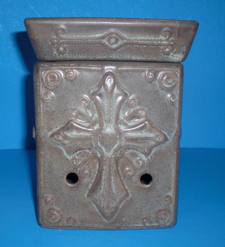Scentsy fragrant wax warmer - scentsy,
