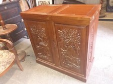 Meuble bar en tech massif transformable