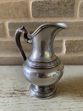 Pot à lait en argent massif