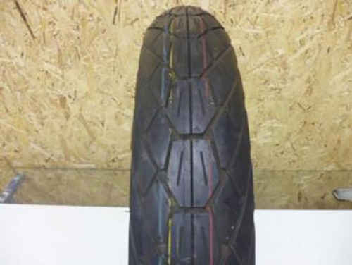 Pneu 110 dunlop - 110-90-18, pour