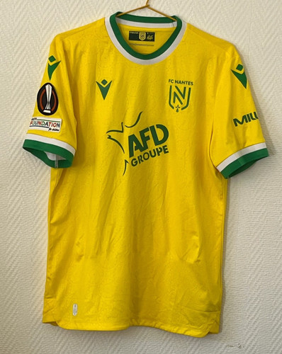 Maillot porté par - , samuel