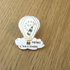 Pin's MONTGOLFIERE Reims L’hacienda Champagne 1992 Fond Blanc
