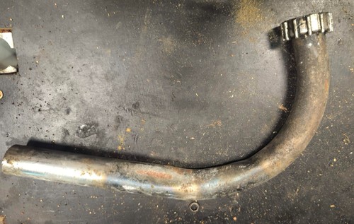 Tube ecrou echappement - et,