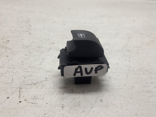 Bouton lève vitre avant