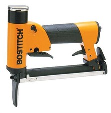 Agrafeuse pneumatique à bec