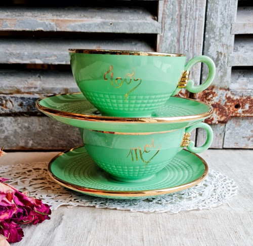 Anciennes tasses sous - 2, et