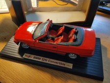 voiture Maisto 1/18 BMW  325i