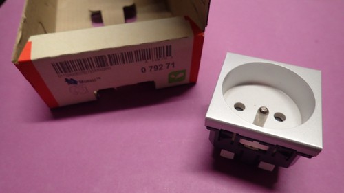 Legrand 79271 prise avec - legrand,