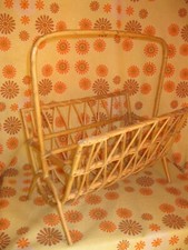 Vintage 60s 70s Ancien PORTE-REVUES JOURNAUX en ROTIN OSIER Revue Journal Déco