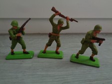 LOT DE 3 SOLDATS BRITAINS