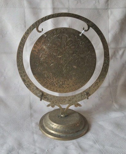 Ancien gong table - gong, indien