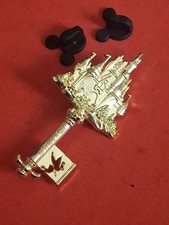 Pin's - Pin's Disney Key Clé Château 