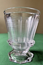 Gobelet conique à pied