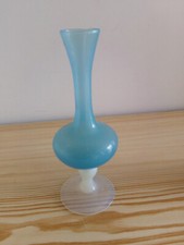 vase soliflore verre opaline bleu vintage années 70, hauteur 17,5cm,diamètre 6cm