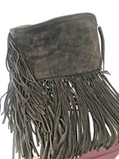 Pochette en Daim avec Franges Vert kaki "Zara"