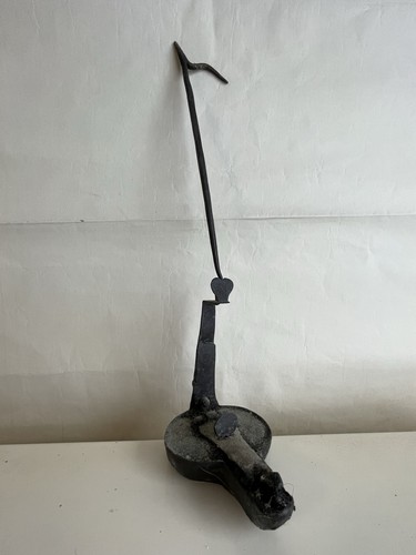 Lampe huile fer forgé - À,