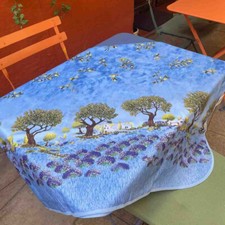 Nappe arbre olivier champs de