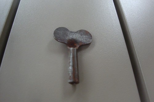 Ancienne cle clef - cle, remontoir