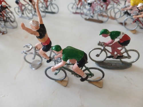 Coureurs cyclistes aludo roger - aludo,