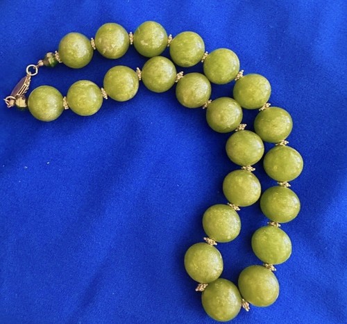 Vintage green bakelite - bakelite, beaded